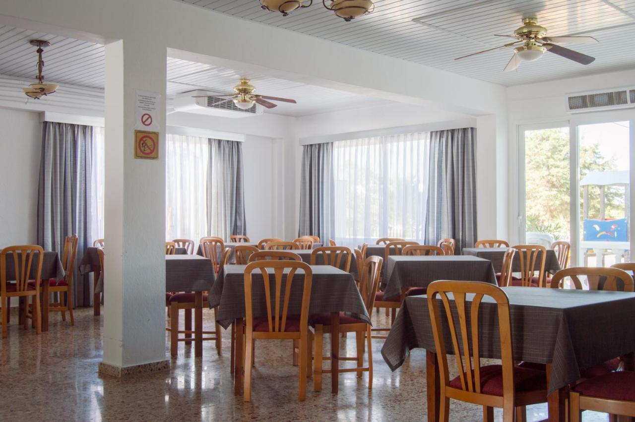 Lago Playa Es Pujols Restaurant foto